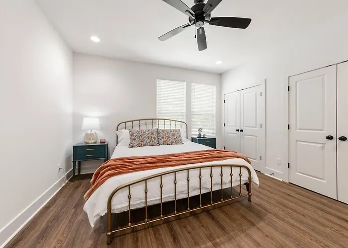 Holiday home C'est Bon House/2 King Beds*cajun Luxury*coffee Lafayette